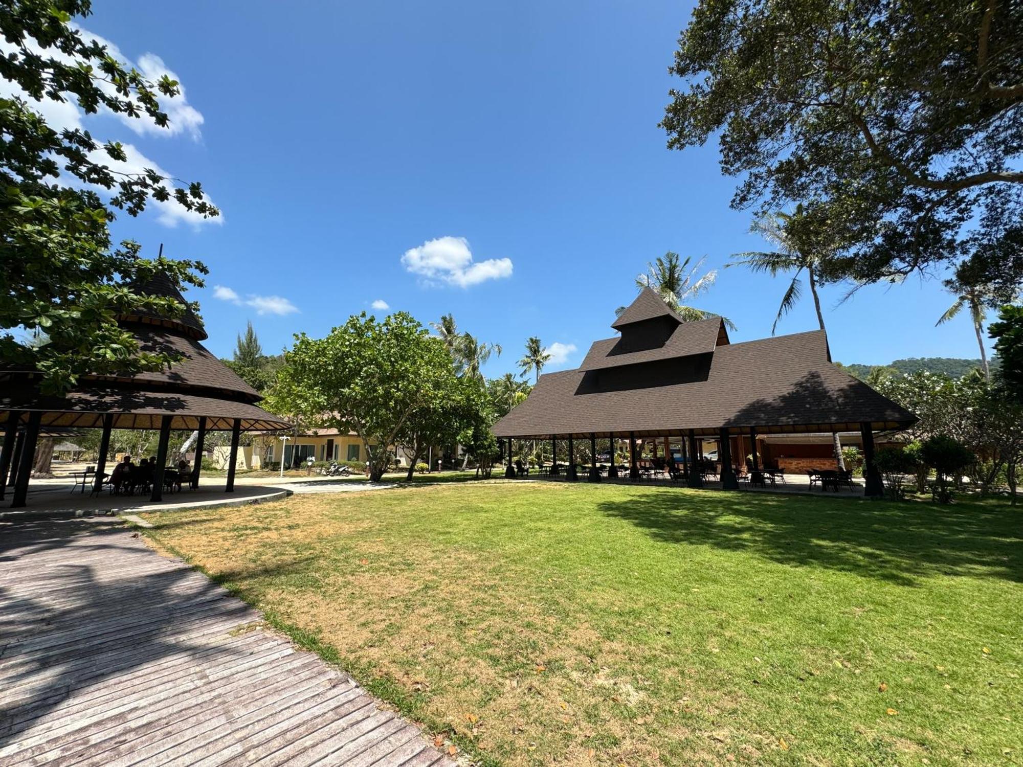 Beach Bungalow At Lanta Resort Ko Lanta Extérieur photo